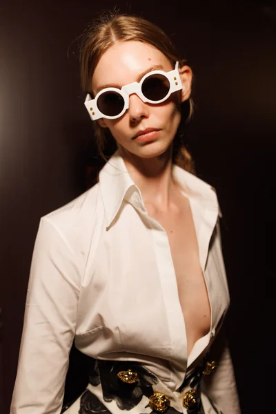 Look 1